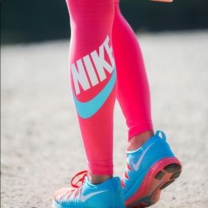 NWOT Nike Hot Pink Leggings